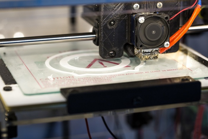 3D printing through a 3D printer